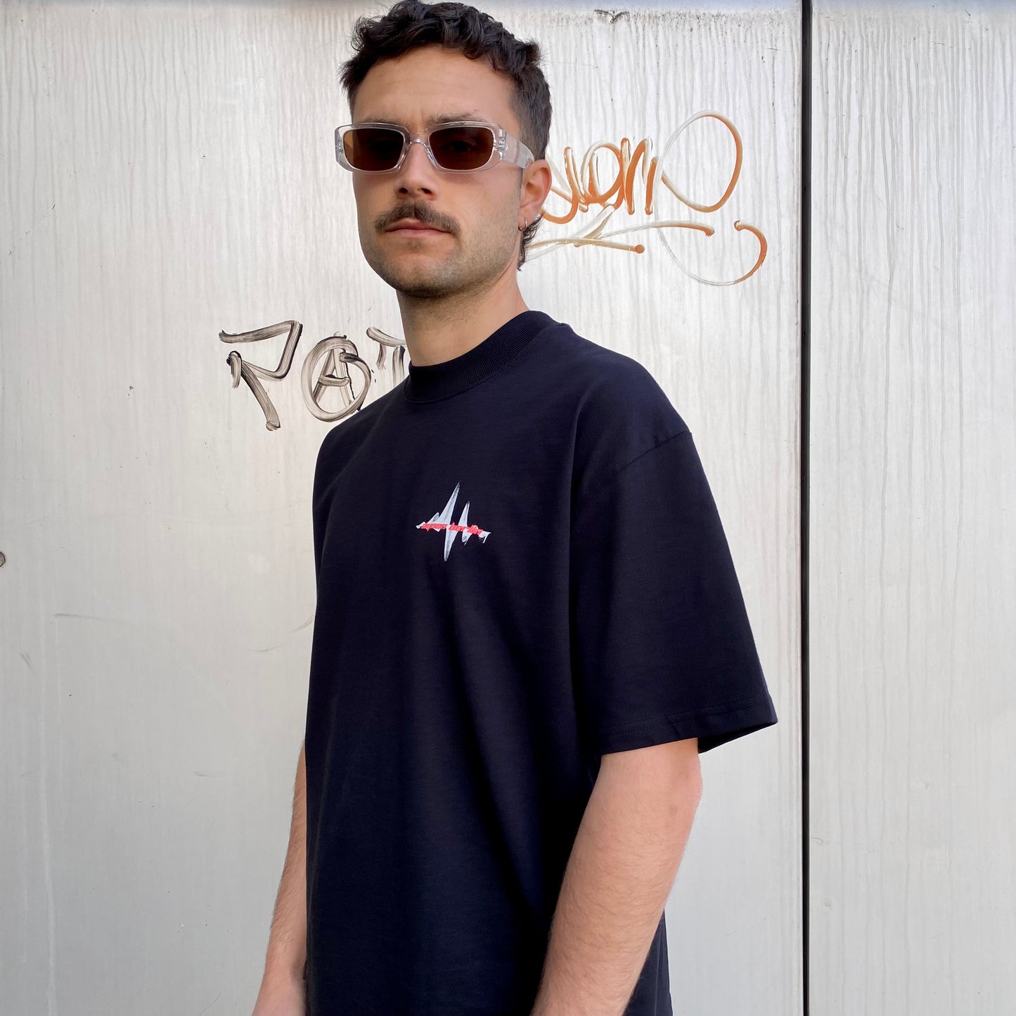 Resonance Heavy T-Shirt - Black