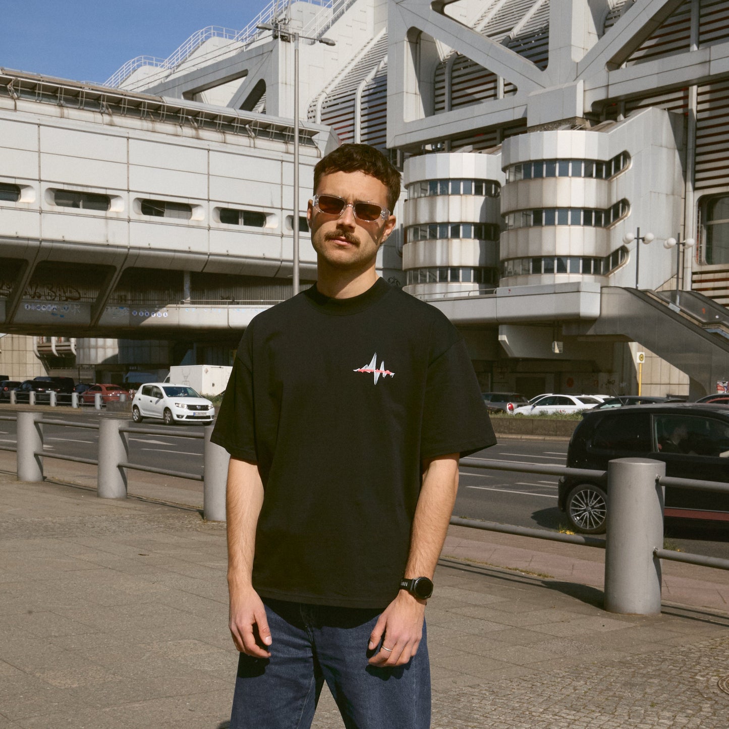 Resonance Heavy T-Shirt - Black